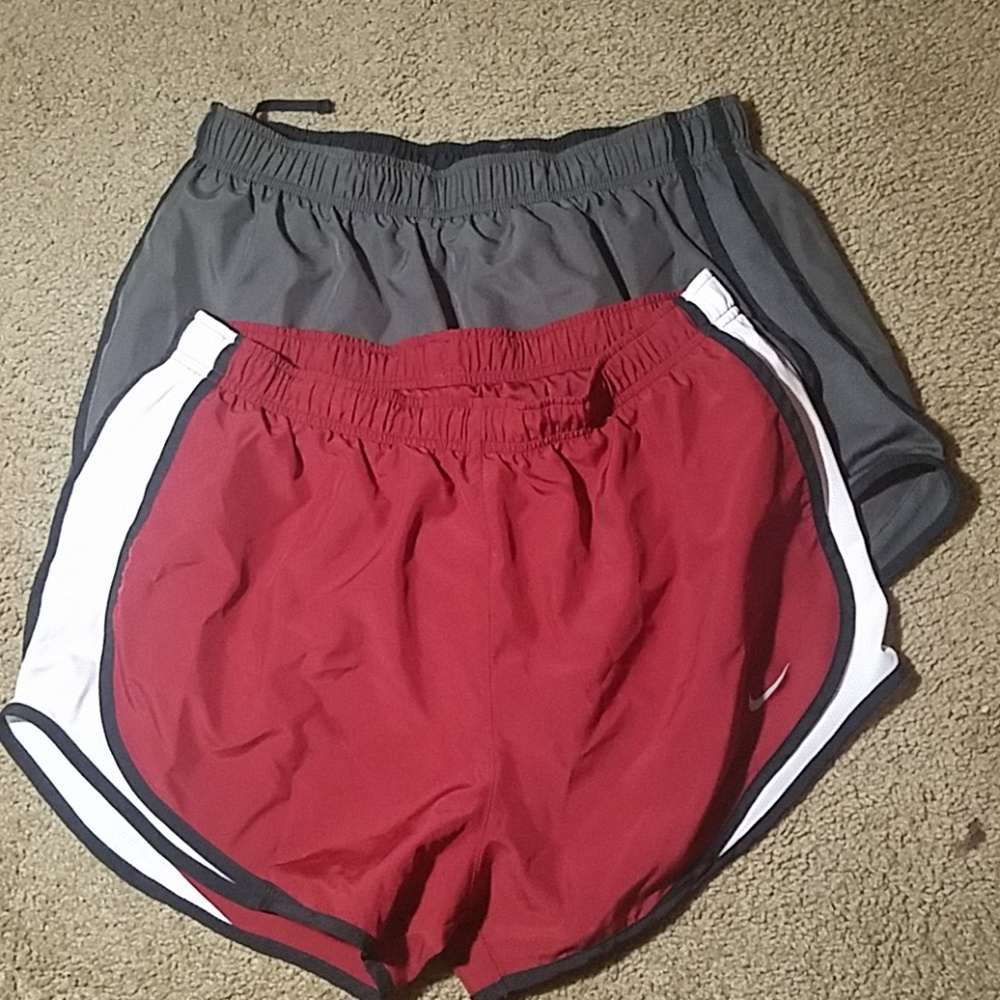 2 pairs of Nike shorts